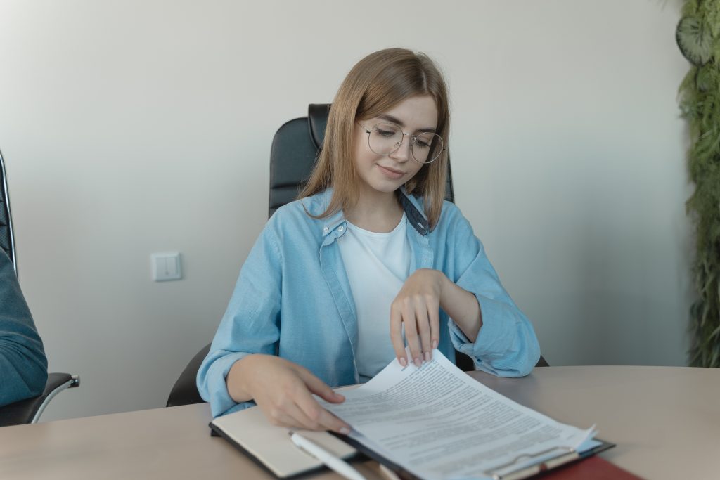 5 Tips to Read Faster in English